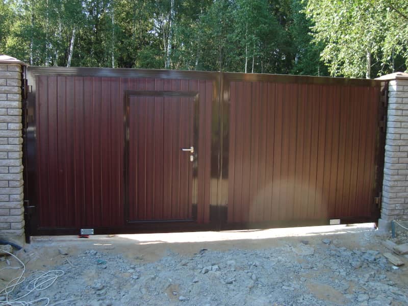 Уличные ворота DoorHan в Махачкале с установкой