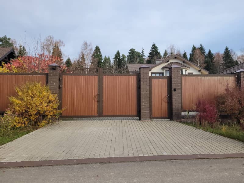 Уличные ворота DoorHan в Махачкале с установкой